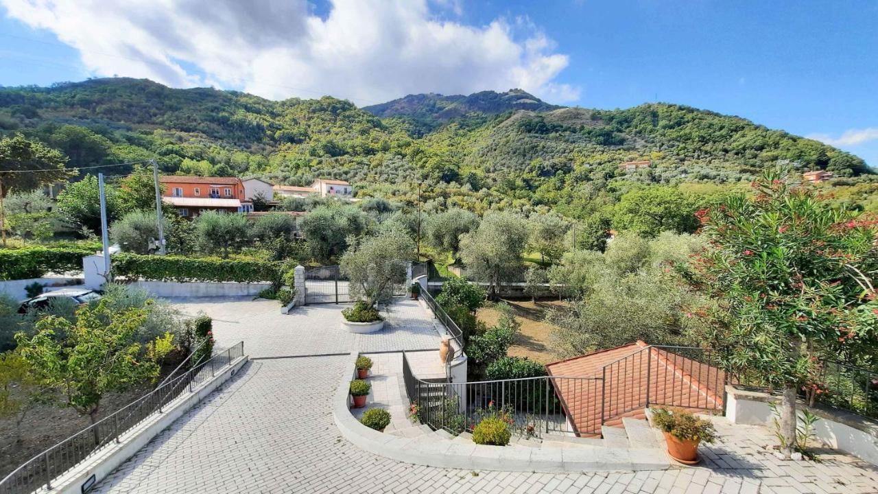 Casa Elisabetta Shortlets Apartment Caposele Exterior foto