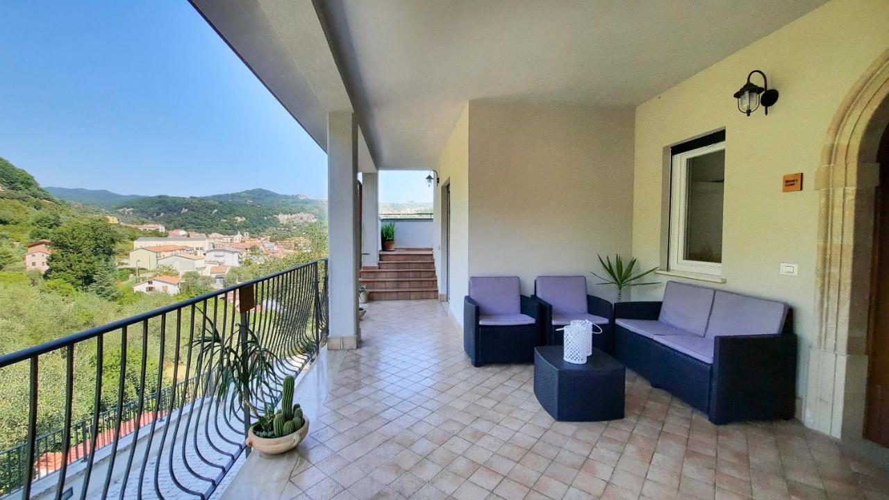 Casa Elisabetta Shortlets Apartment Caposele Exterior foto